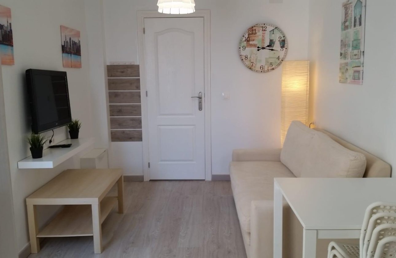 Herverkoop - Appartement -
Torrevieja - Playa del Cura