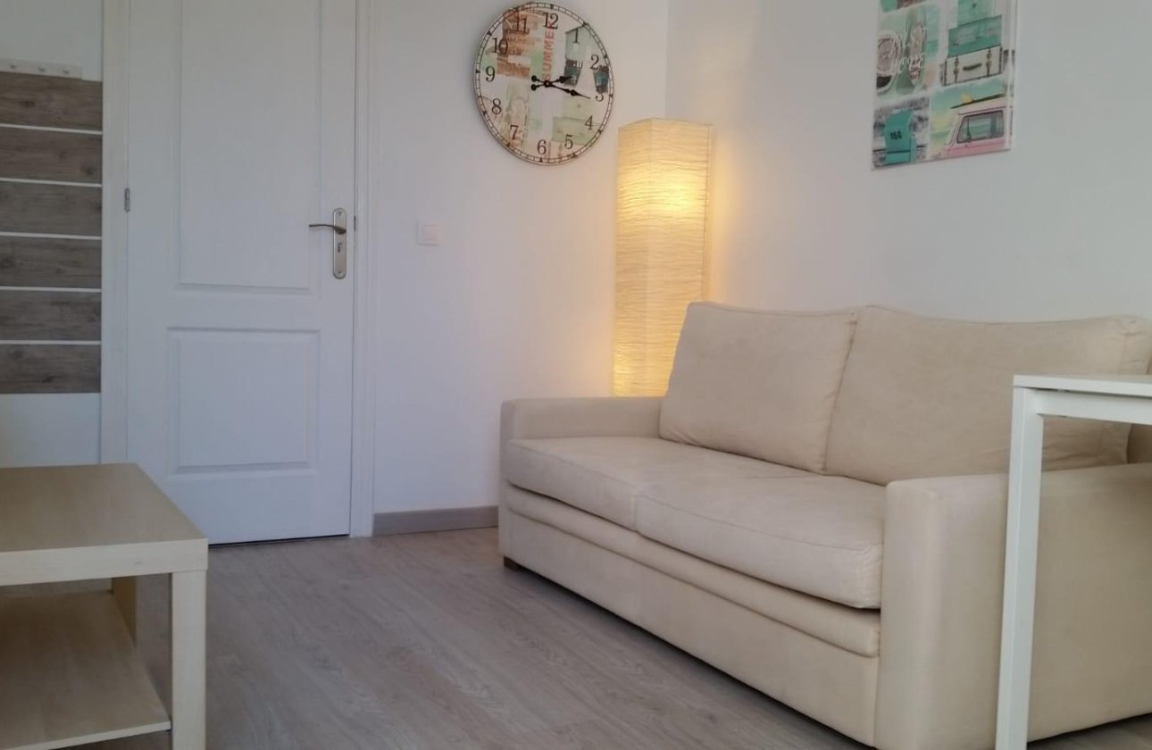 Herverkoop - Appartement -
Torrevieja - Playa del Cura
