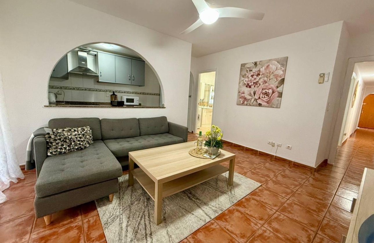 Herverkoop - Appartement -
Torrevieja - Playa del Cura