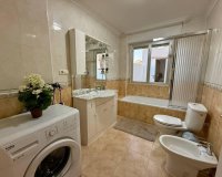 Herverkoop - Appartement -
Torrevieja - Playa del Cura