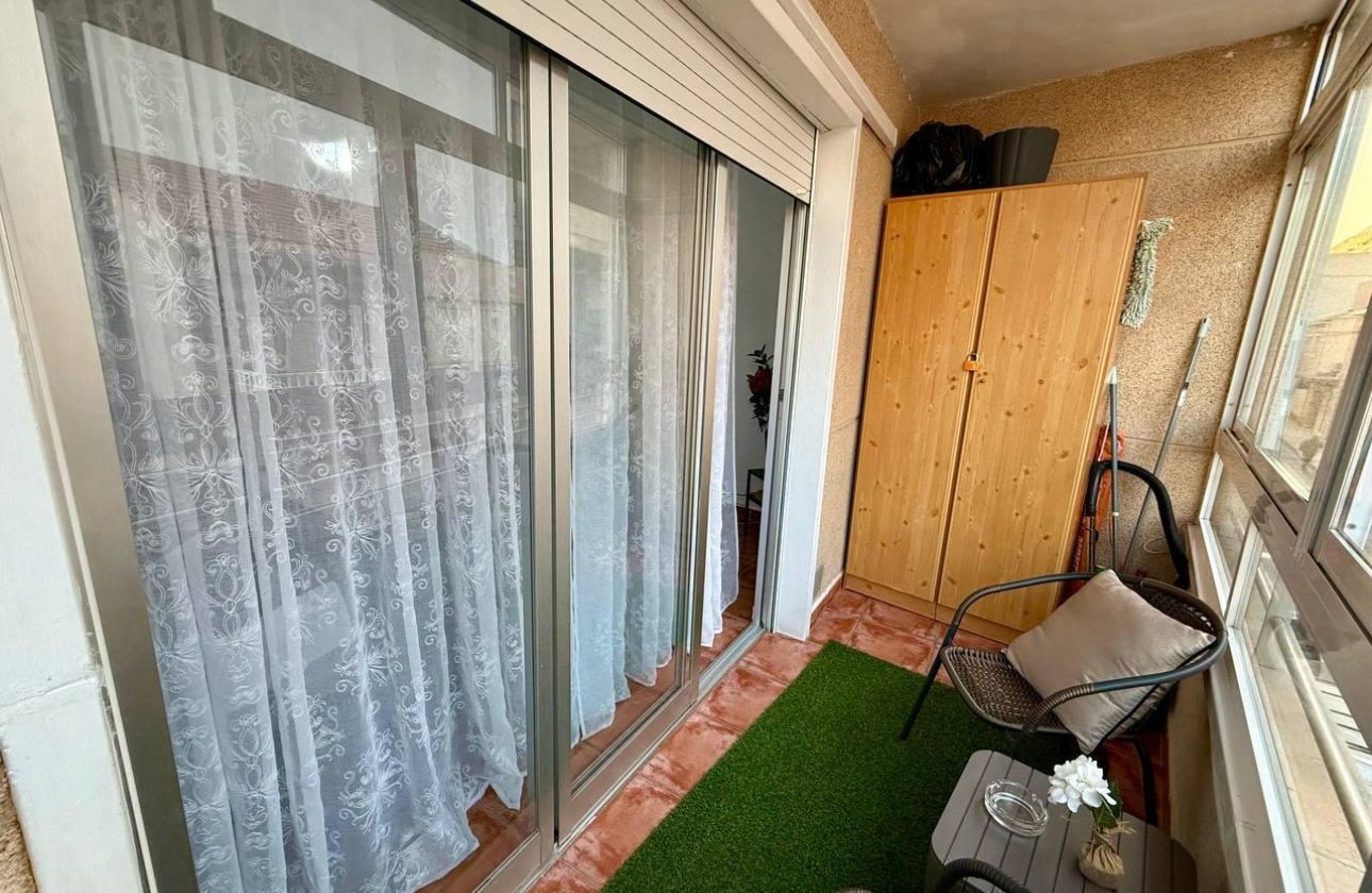 Herverkoop - Appartement -
Torrevieja - Playa del Cura