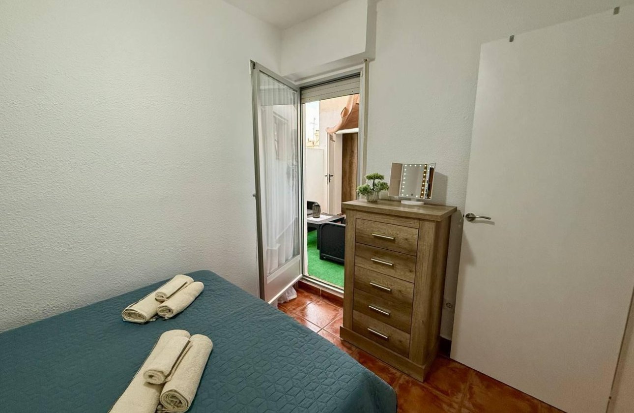 Herverkoop - Appartement -
Torrevieja - Playa del Cura