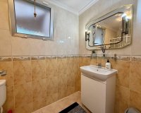 Herverkoop - Appartement -
Torrevieja - Playa del Cura