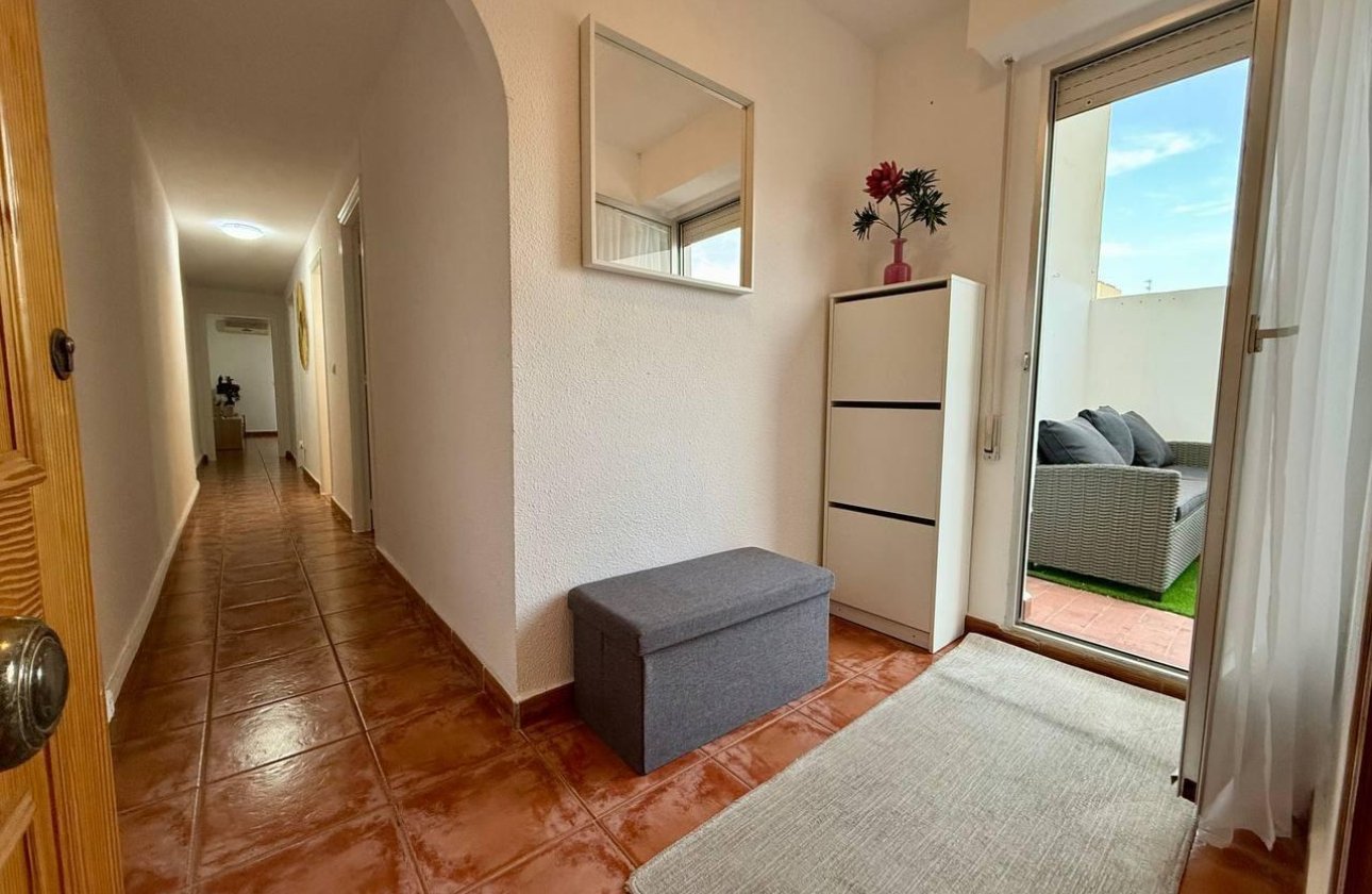 Herverkoop - Appartement -
Torrevieja - Playa del Cura