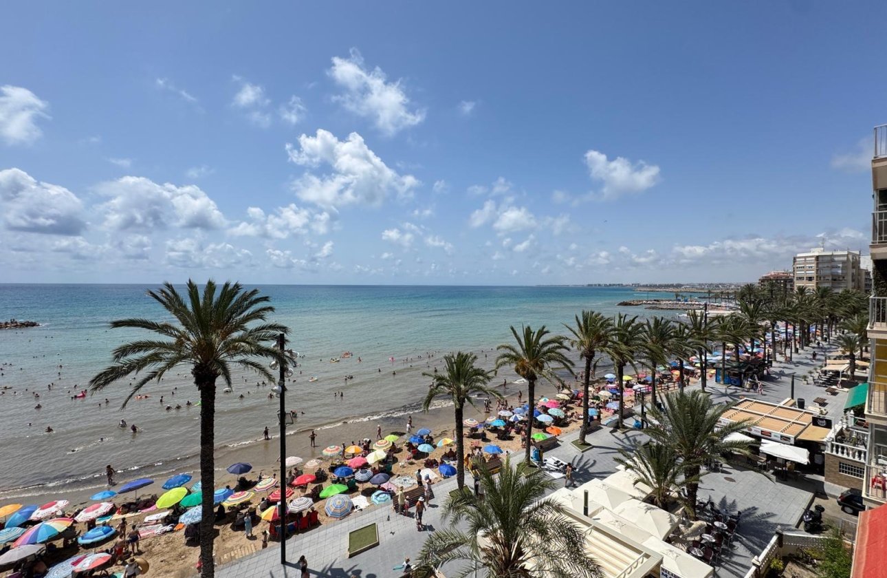 Herverkoop - Appartement -
Torrevieja - Playa del Cura