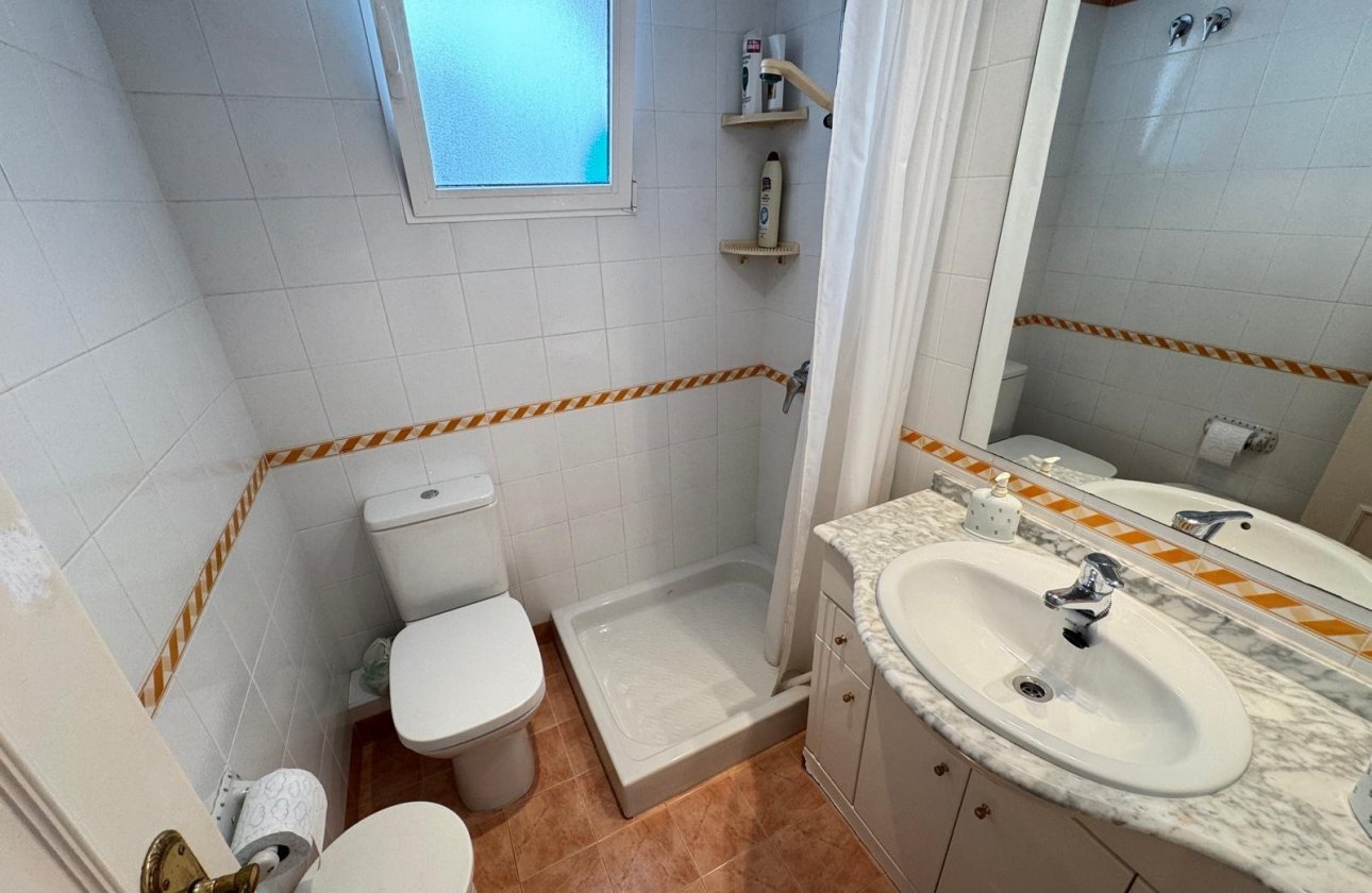 Herverkoop - Appartement -
Torrevieja - Playa del Cura