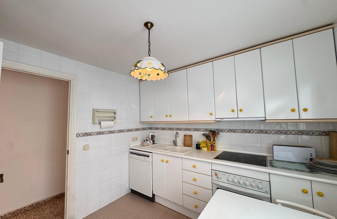 Herverkoop - Appartement -
Torrevieja - Playa del Cura
