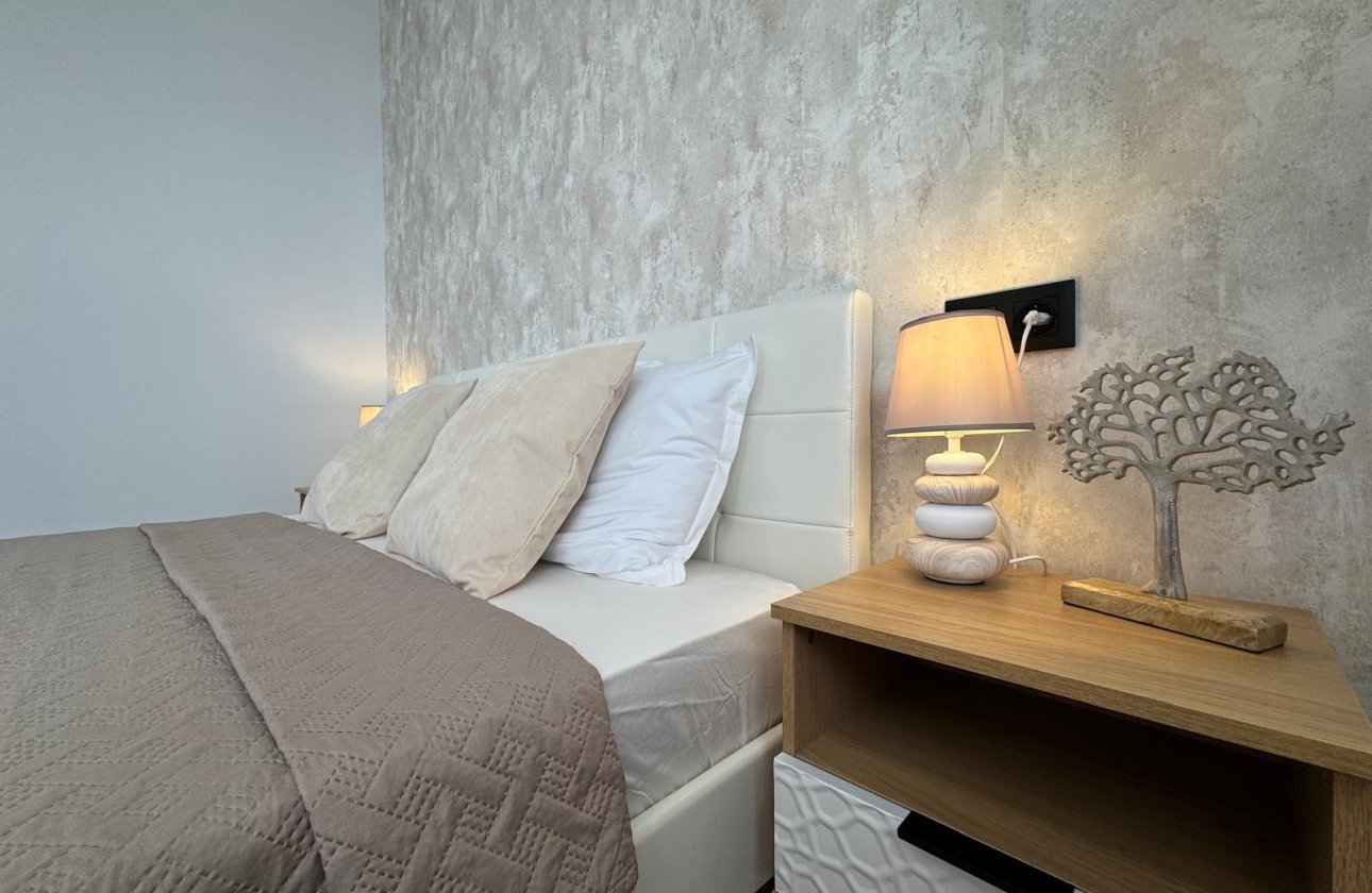 Herverkoop - Appartement -
Torrevieja - Playa del Cura