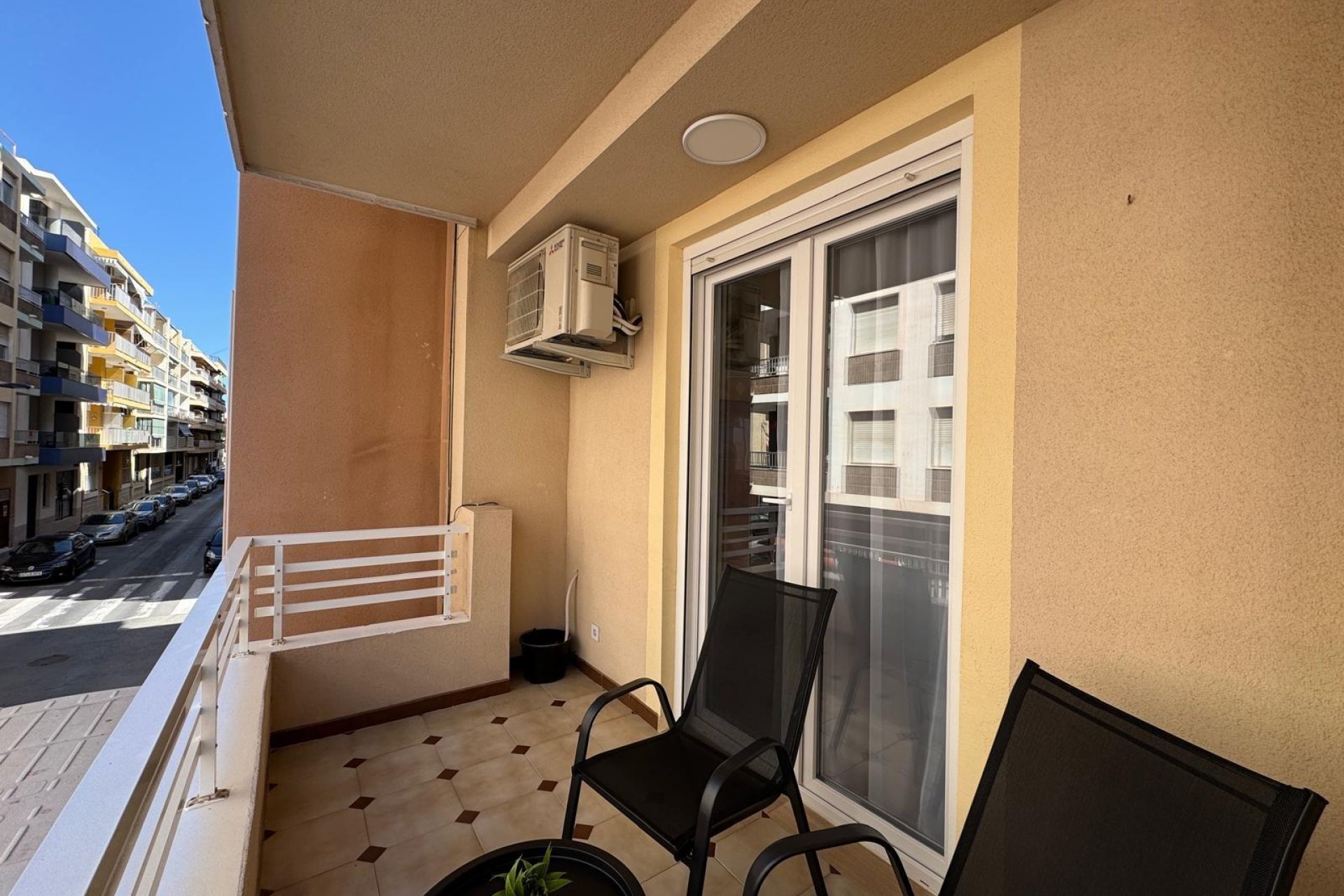 Herverkoop - Appartement -
Torrevieja - Playa del Cura