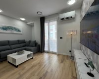 Herverkoop - Appartement -
Torrevieja - Playa del Cura