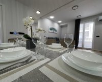 Herverkoop - Appartement -
Torrevieja - Playa del Cura