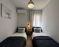 Herverkoop - Appartement -
Torrevieja - Playa del Cura