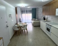 Herverkoop - Appartement -
Torrevieja - Playa del Cura