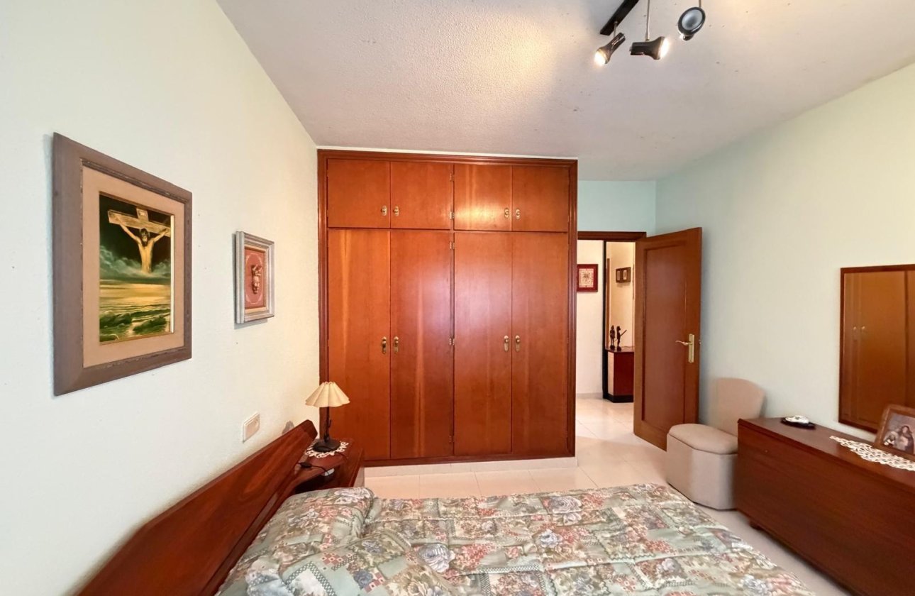 Herverkoop - Appartement -
Torrevieja - Playa del Cura