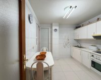 Herverkoop - Appartement -
Torrevieja - Playa del Cura