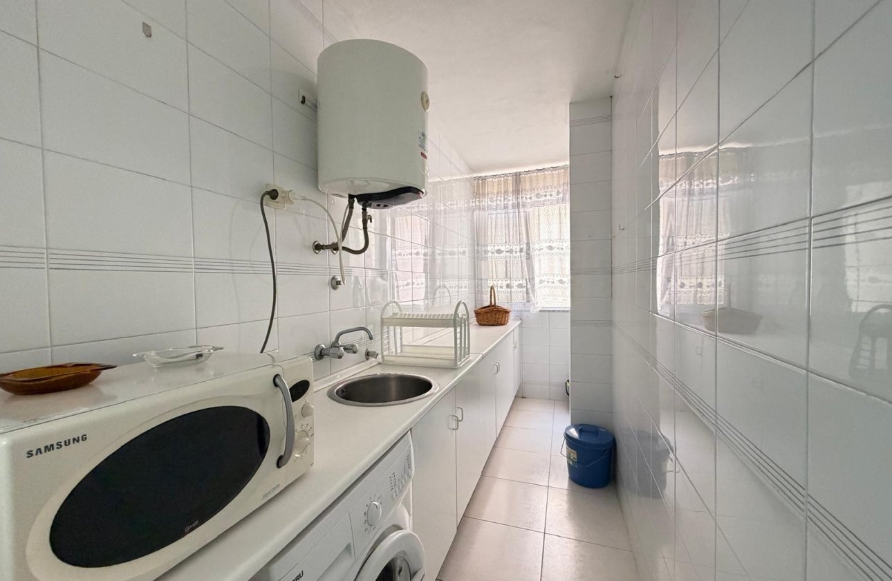 Herverkoop - Appartement -
Torrevieja - Playa del Cura