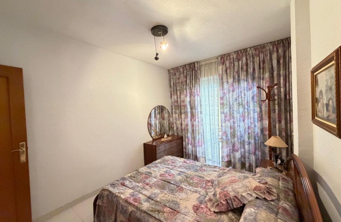 Herverkoop - Appartement -
Torrevieja - Playa del Cura