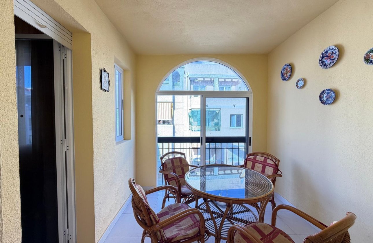 Herverkoop - Appartement -
Torrevieja - Playa del Cura