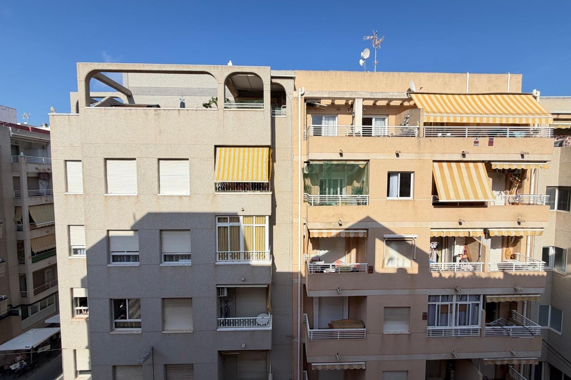 Herverkoop - Appartement -
Torrevieja - Playa del Cura