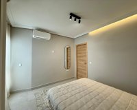 Herverkoop - Appartement -
Torrevieja - Playa del Cura