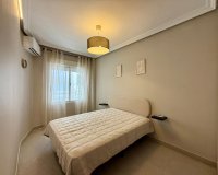 Herverkoop - Appartement -
Torrevieja - Playa del Cura