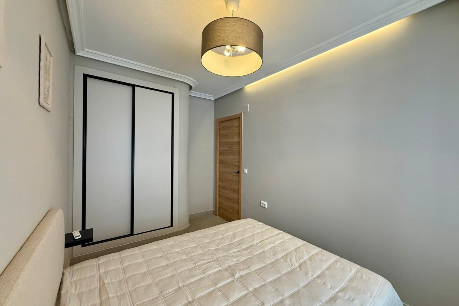 Herverkoop - Appartement -
Torrevieja - Playa del Cura
