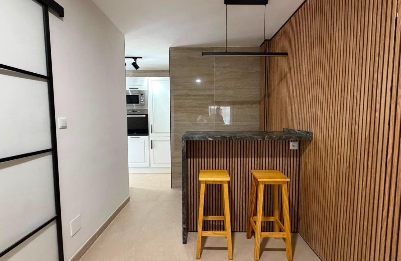 Herverkoop - Appartement -
Torrevieja - Playa del Cura