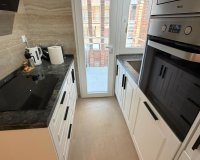 Herverkoop - Appartement -
Torrevieja - Playa del Cura