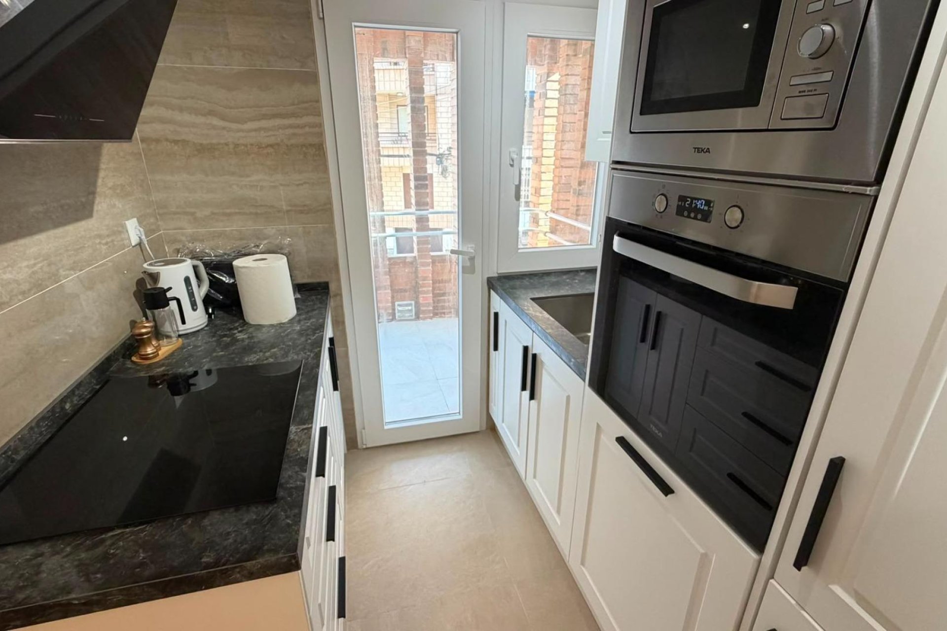 Herverkoop - Appartement -
Torrevieja - Playa del Cura