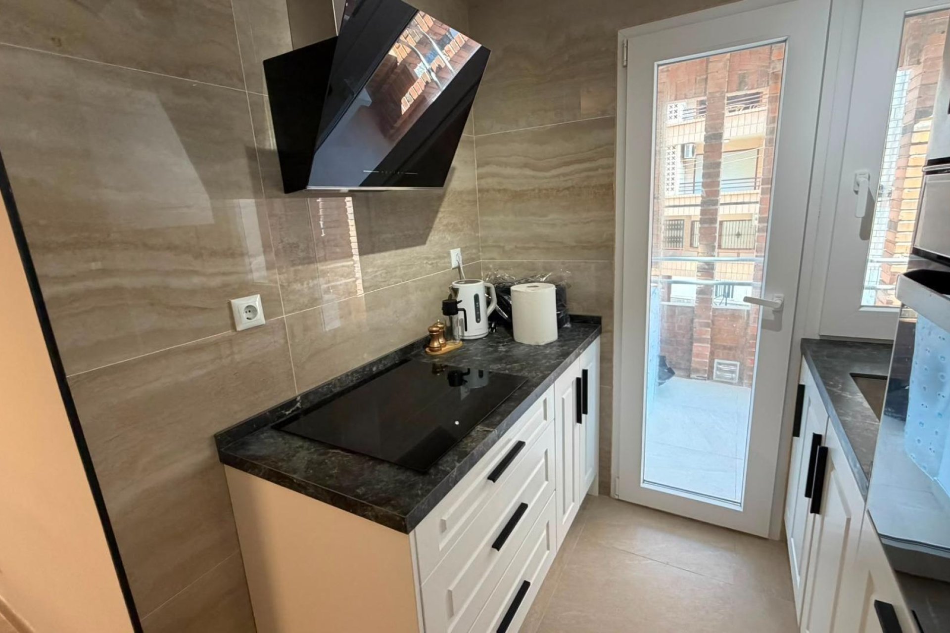 Herverkoop - Appartement -
Torrevieja - Playa del Cura