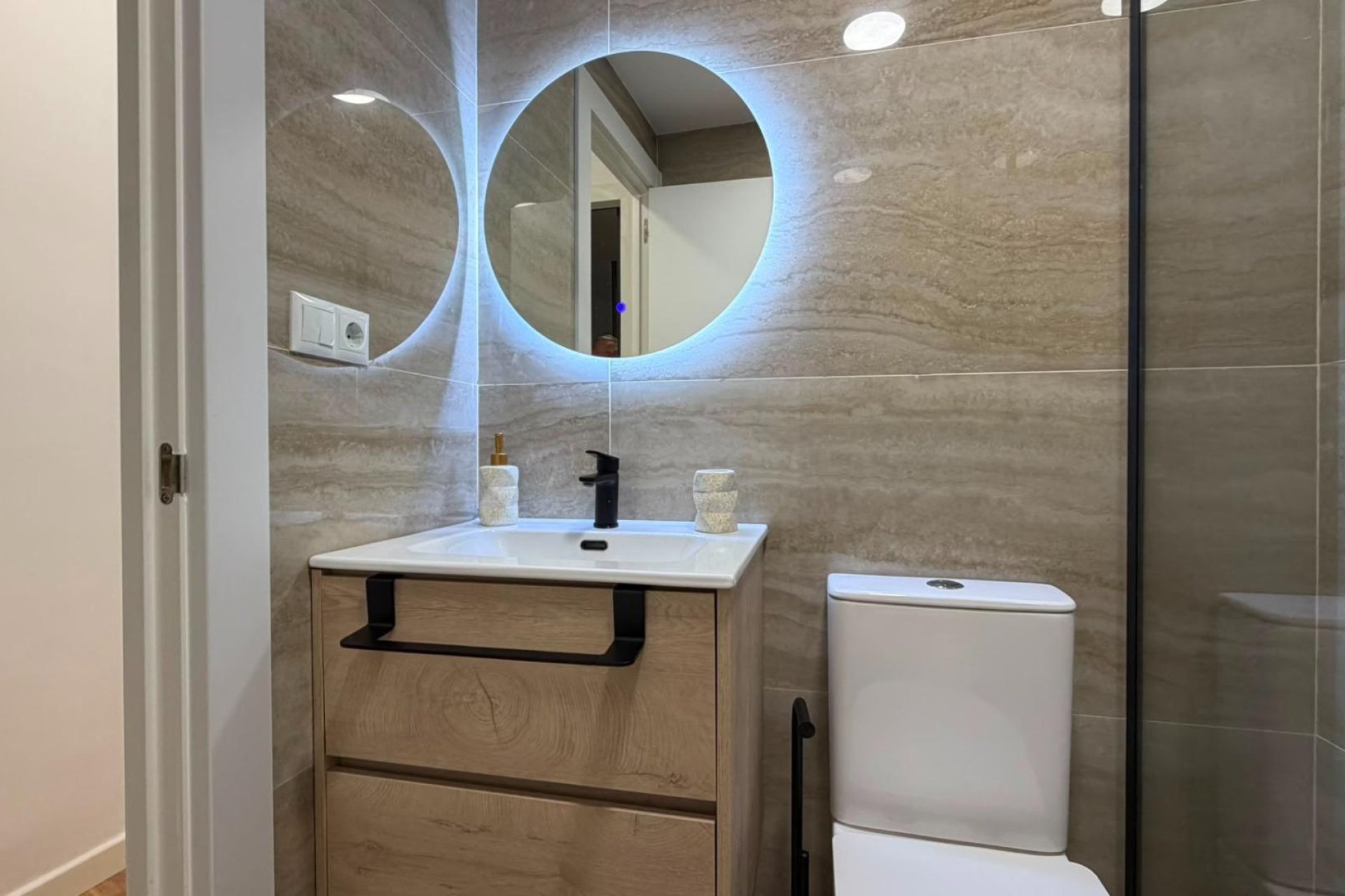 Herverkoop - Appartement -
Torrevieja - Playa del Cura