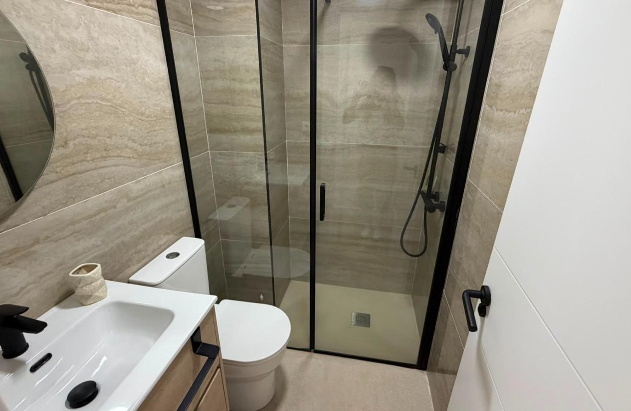 Herverkoop - Appartement -
Torrevieja - Playa del Cura