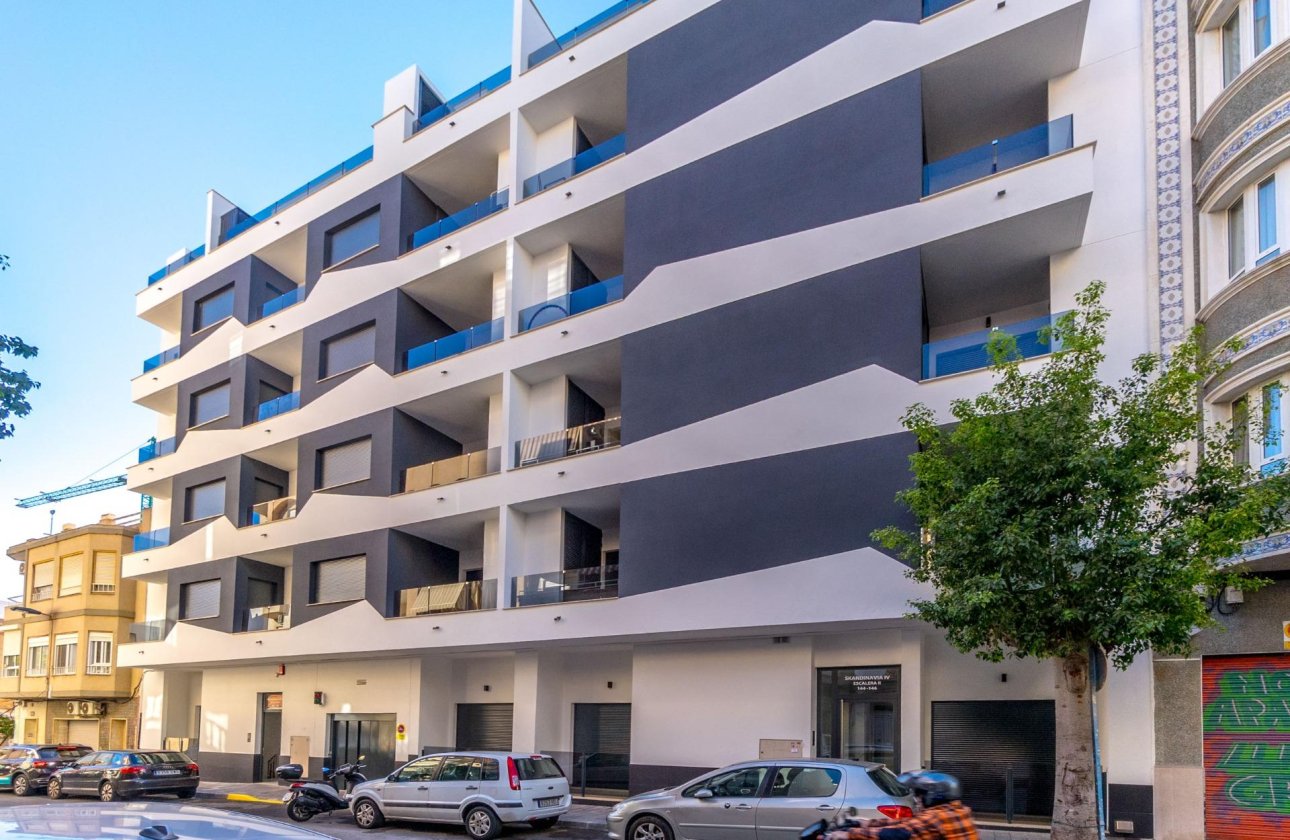 Herverkoop - Appartement -
Torrevieja - Playa del Cura