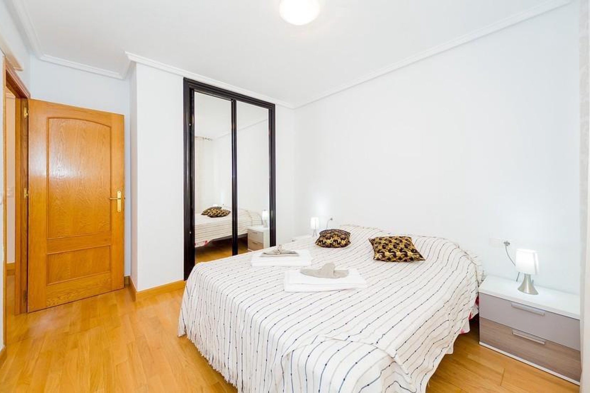 Herverkoop - Appartement -
Torrevieja - Playa del Cura