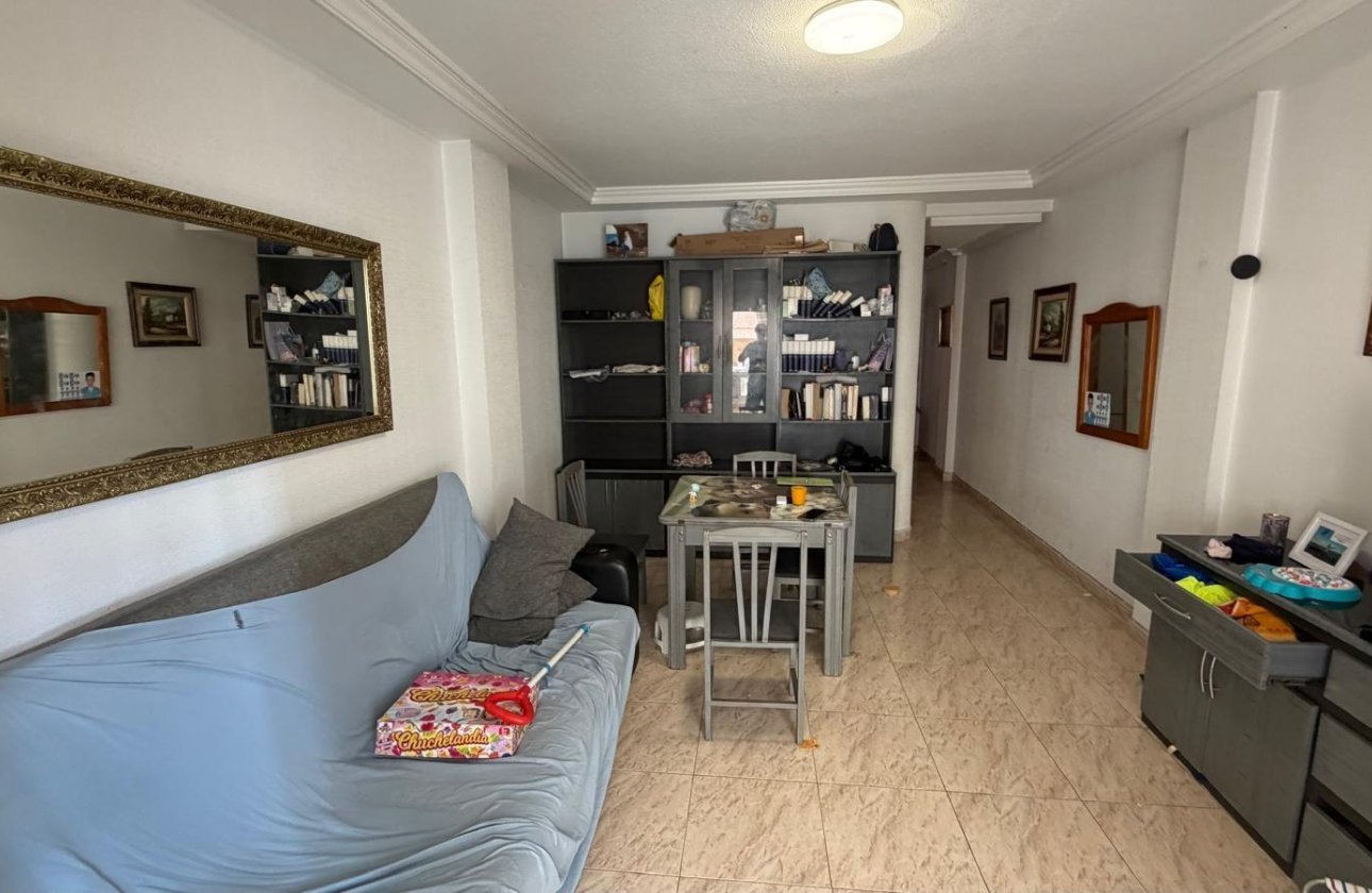 Herverkoop - Appartement -
Torrevieja - Playa del Cura