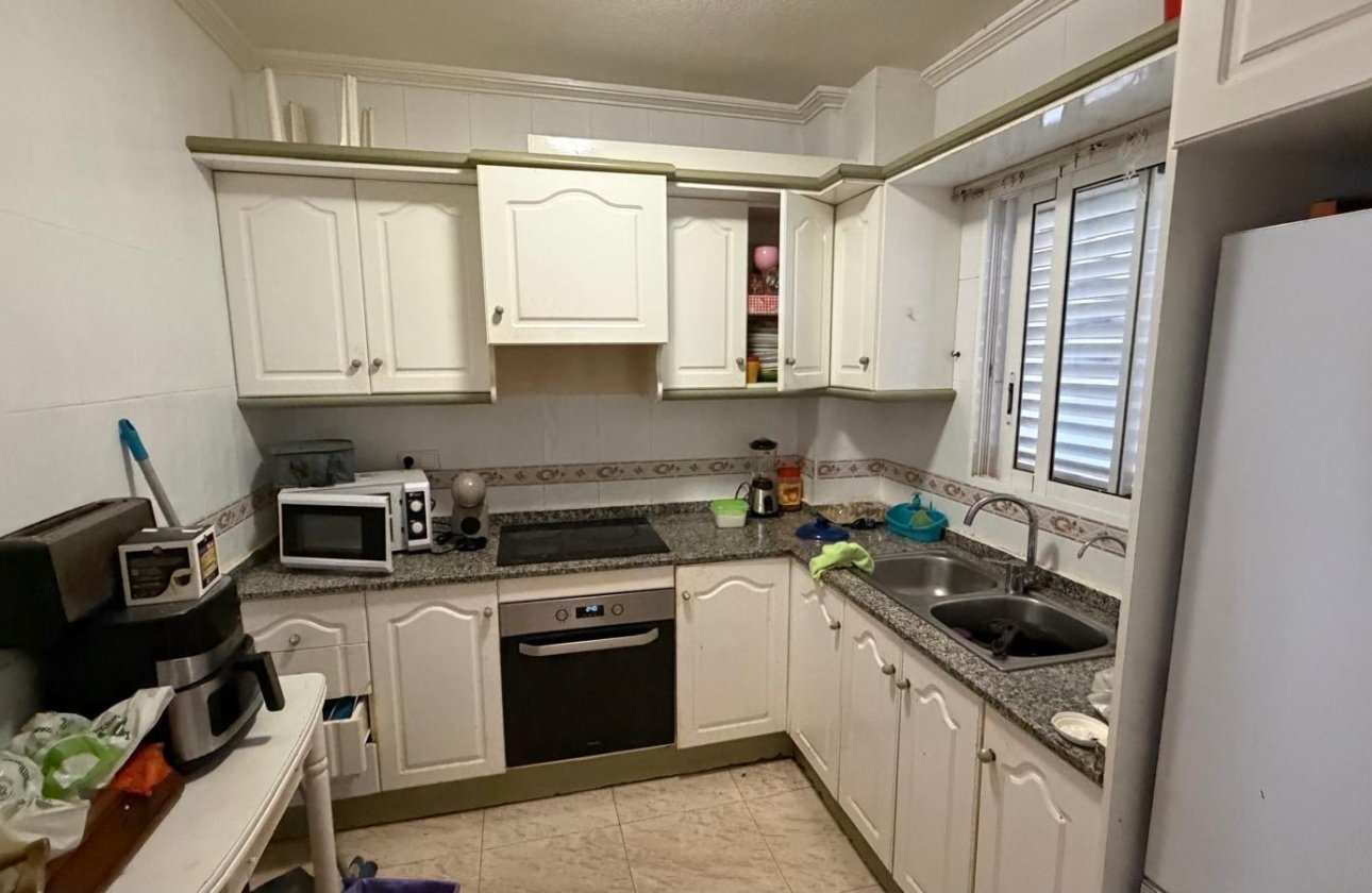 Herverkoop - Appartement -
Torrevieja - Playa del Cura