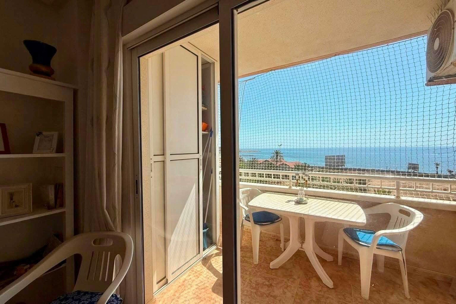 Herverkoop - Appartement -
Torrevieja - Playa del Cura