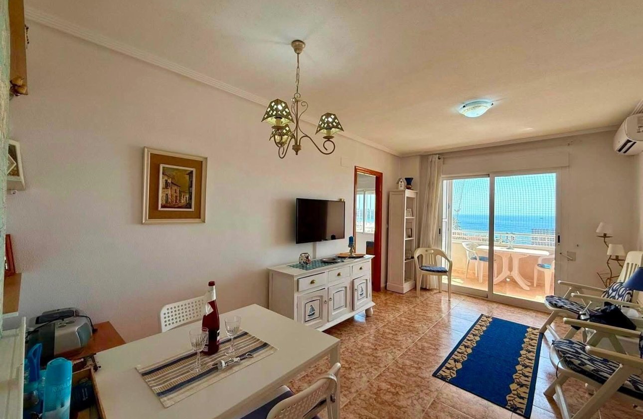 Herverkoop - Appartement -
Torrevieja - Playa del Cura