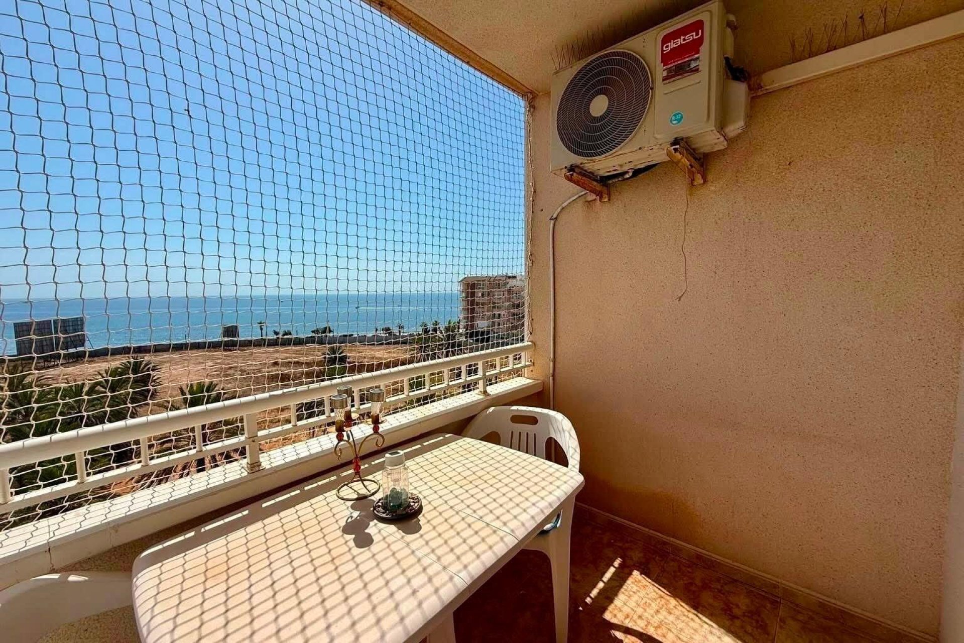 Herverkoop - Appartement -
Torrevieja - Playa del Cura