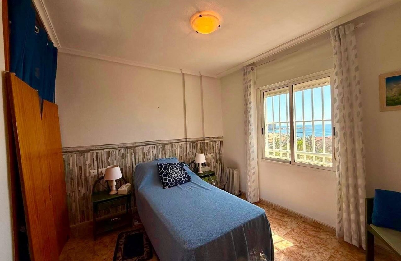 Herverkoop - Appartement -
Torrevieja - Playa del Cura