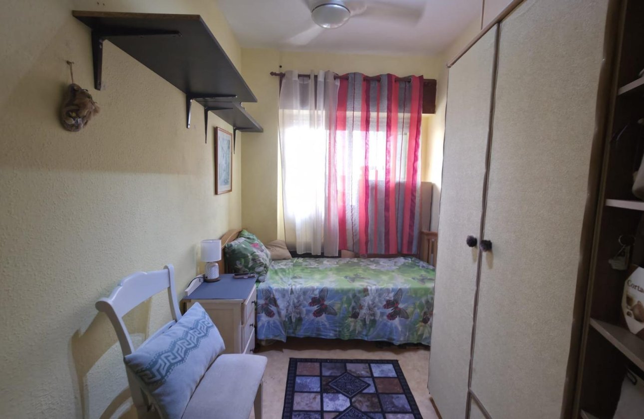 Herverkoop - Appartement -
Torrevieja - Playa del Cura