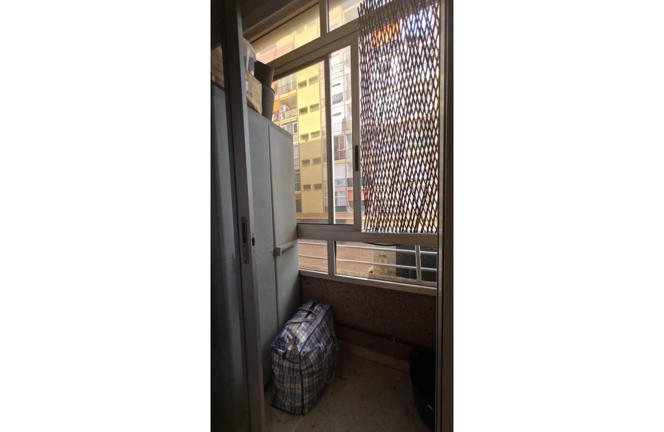 Herverkoop - Appartement -
Torrevieja - Playa del Cura