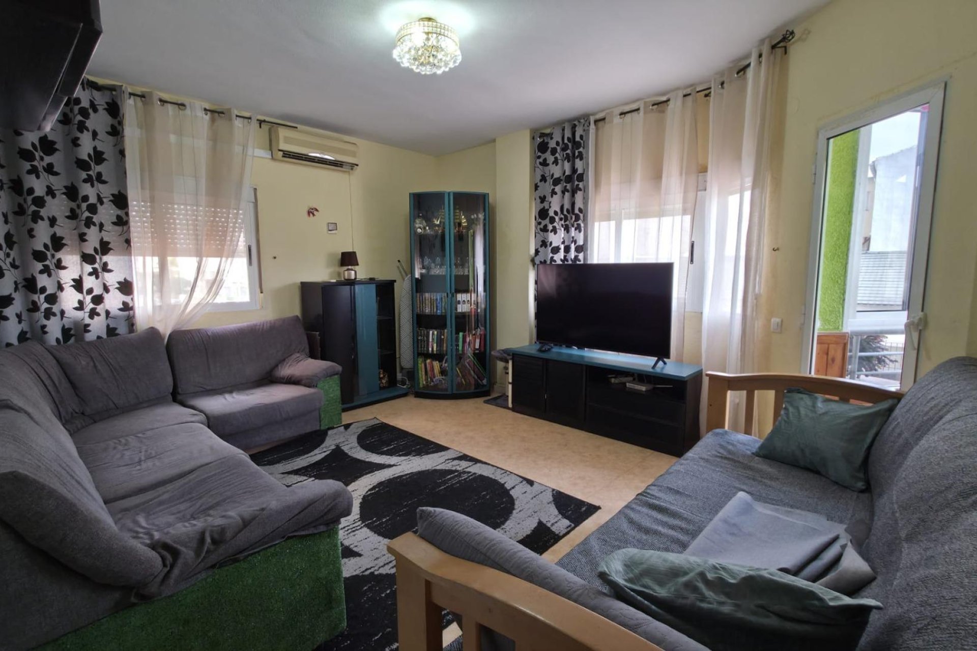 Herverkoop - Appartement -
Torrevieja - Playa del Cura