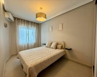 Herverkoop - Appartement -
Torrevieja - Playa del Cura