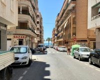 Herverkoop - Appartement -
Torrevieja - Playa del Cura