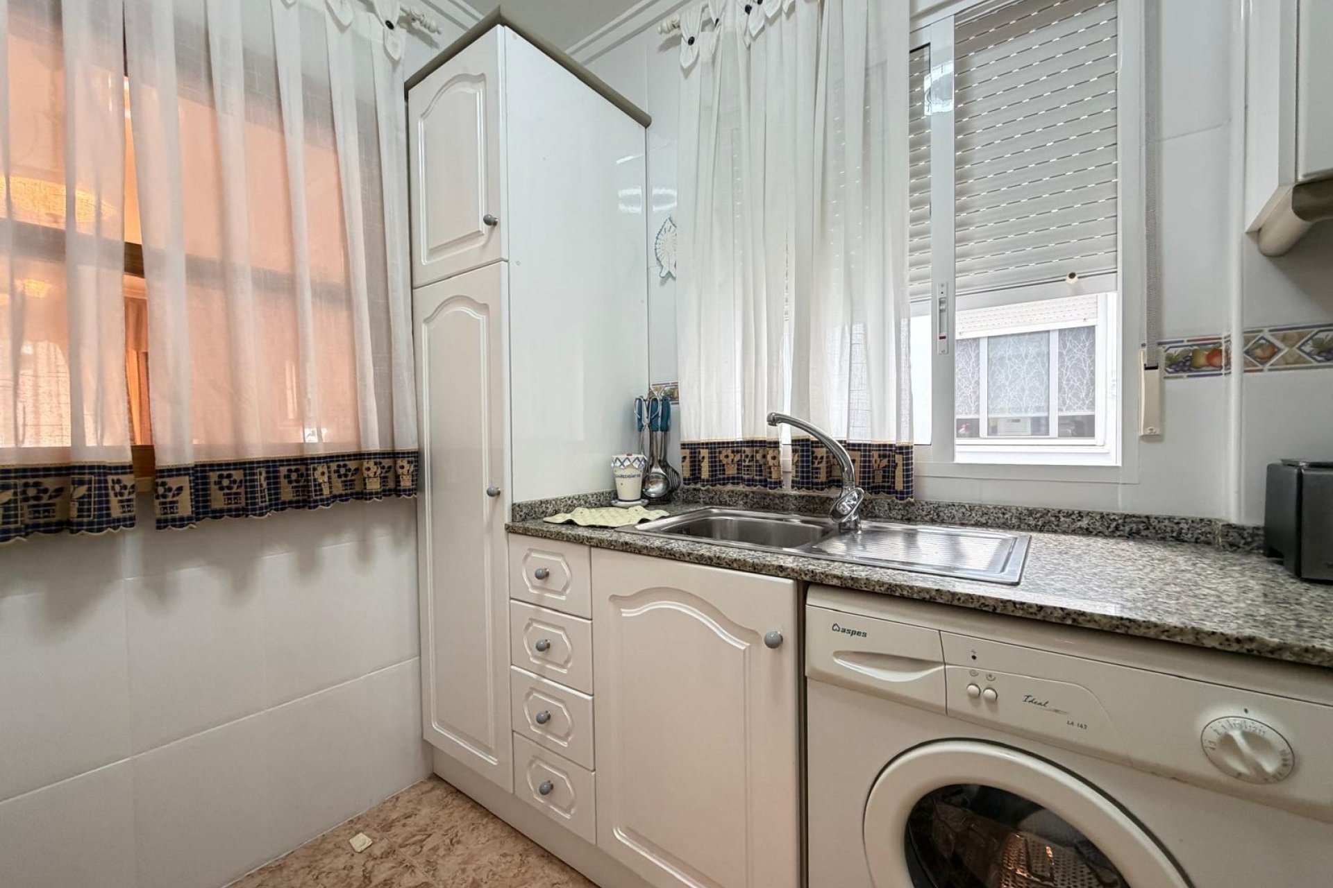 Herverkoop - Appartement -
Torrevieja - Playa del Cura