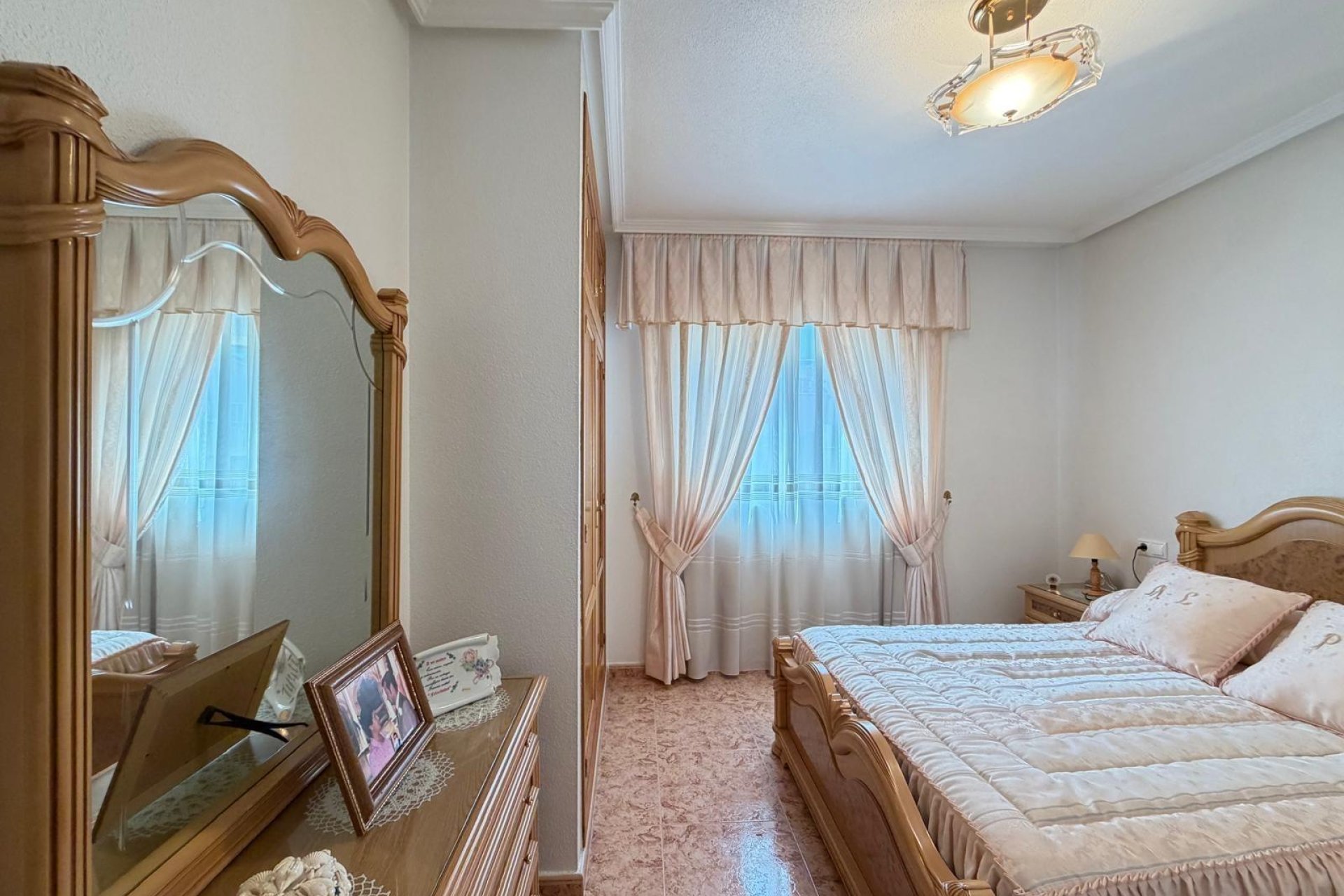 Herverkoop - Appartement -
Torrevieja - Playa del Cura