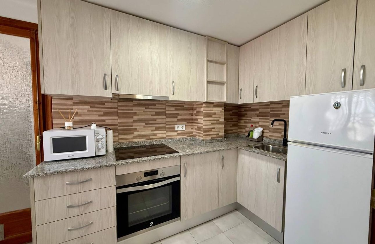 Herverkoop - Appartement -
Torrevieja - Playa del Cura