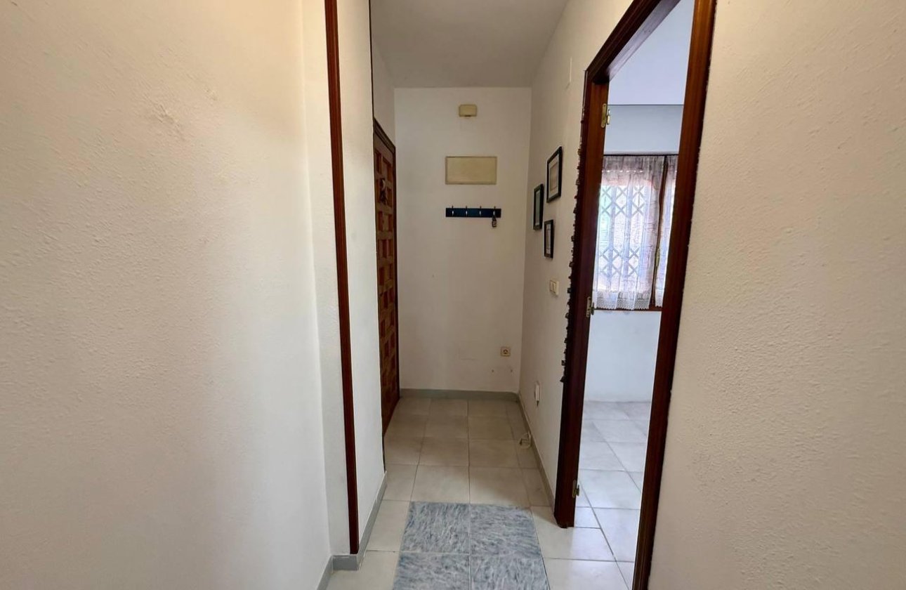 Herverkoop - Appartement -
Torrevieja - Playa del Cura
