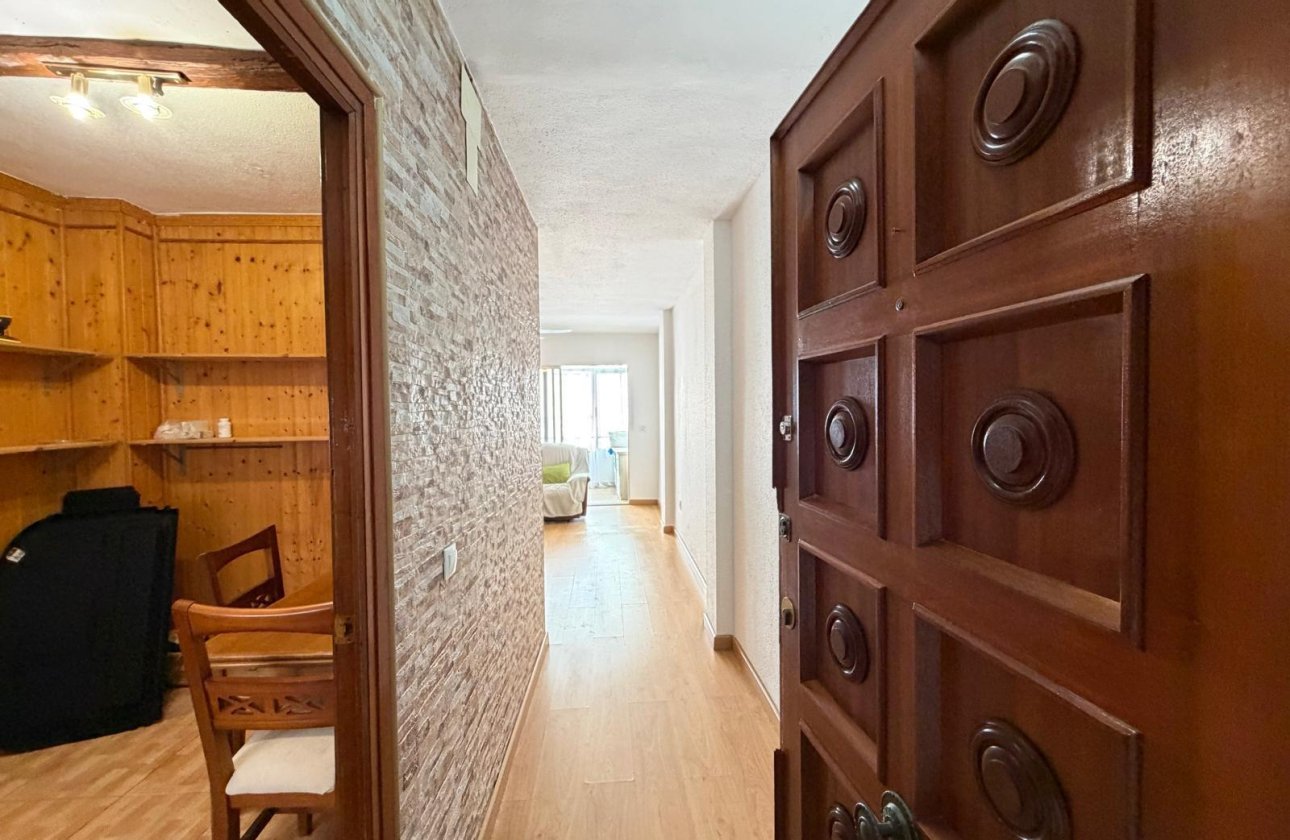 Herverkoop - Appartement -
Torrevieja - Playa del Cura